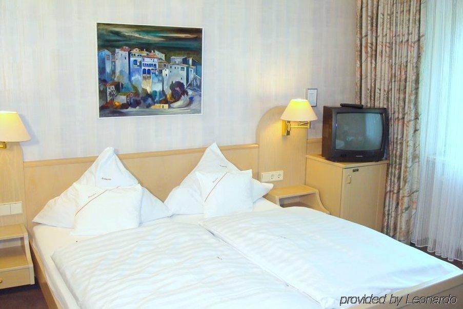 Hotel Ambiente 바드벨링겐 객실 사진