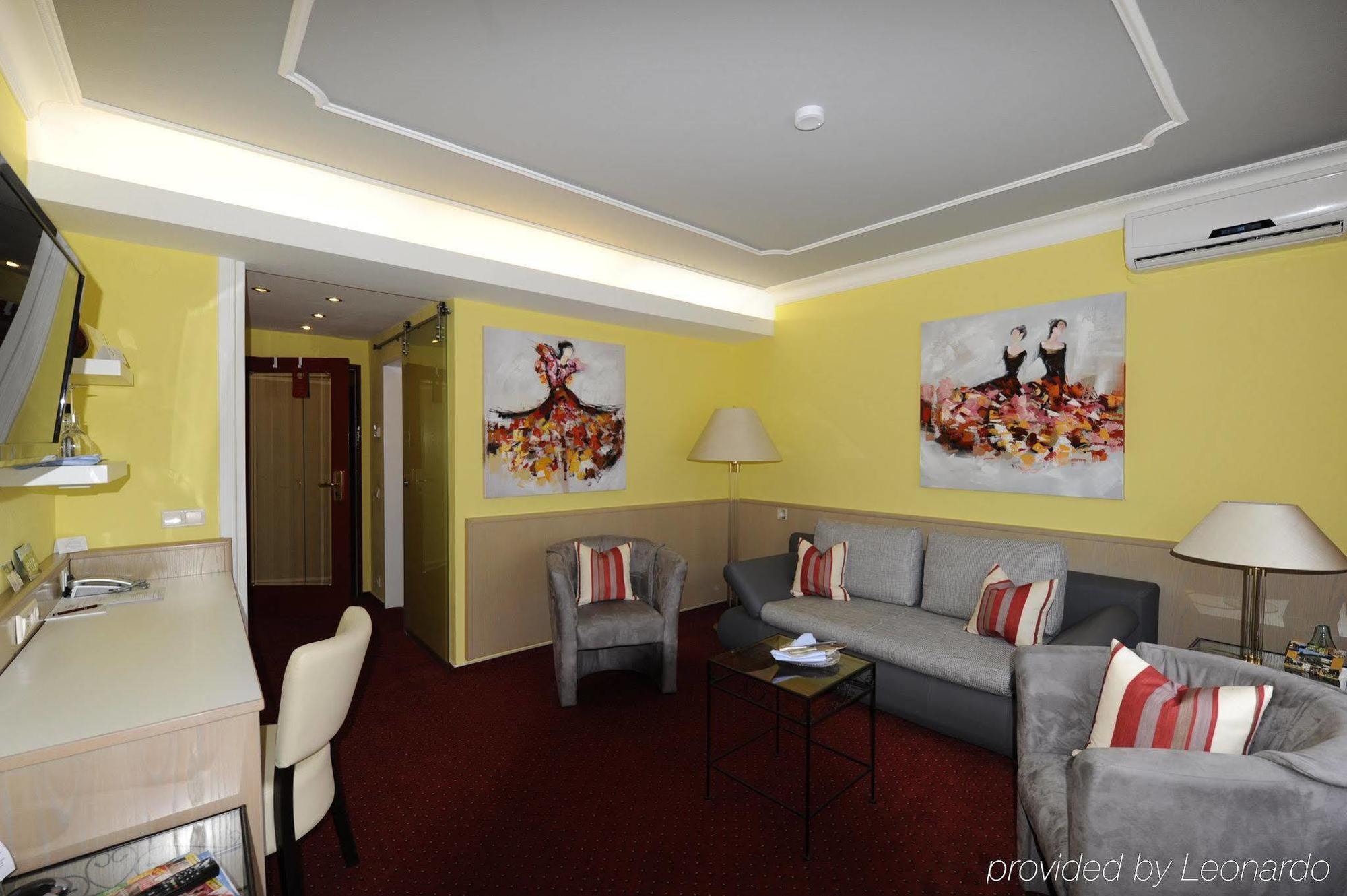 Hotel Ambiente 바드벨링겐 외부 사진